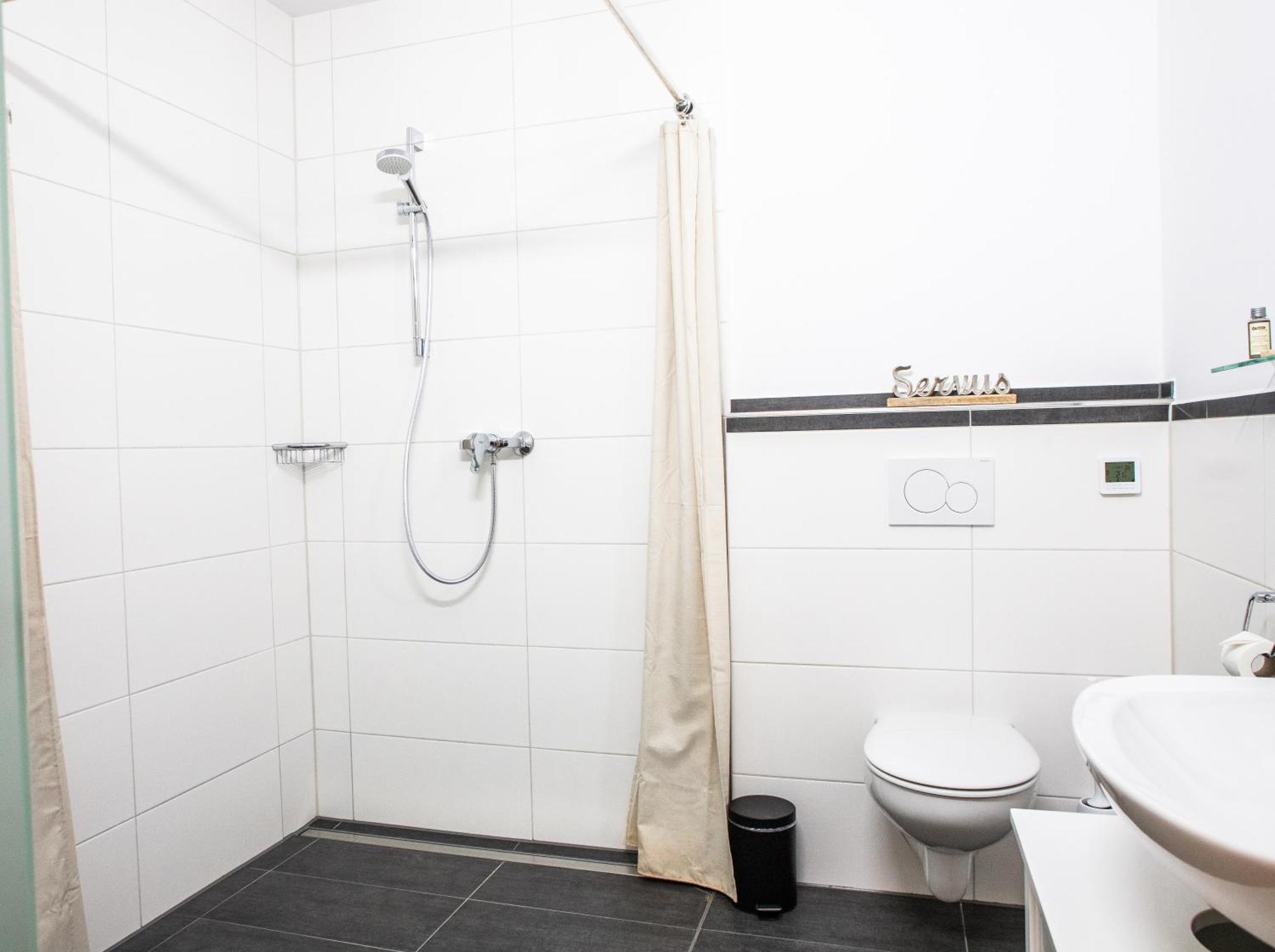 Gaestezimmer Ross Hohenlinden Exterior foto